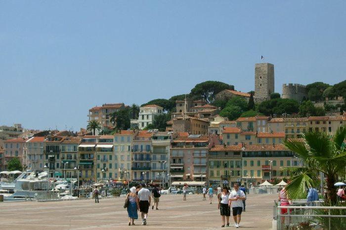 Promo! Studio, Plein Center, Vieux Port, 200 M Des Plages Apartment